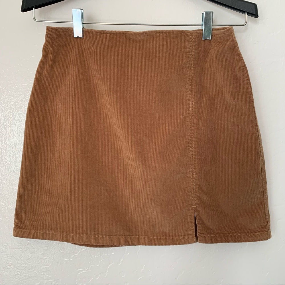 Hollister Ultra High-Rise Corduroy Mini Skirt - Size M